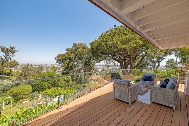 Detail Gallery Image 20 of 23 For 4321 via Azalea, Palos Verdes Estates,  CA 90274 - 4 Beds | 4 Baths