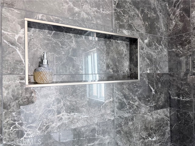 Detail Gallery Image 13 of 32 For 11031 Lull St, Sun Valley,  CA 91352 - 2 Beds | 1/1 Baths