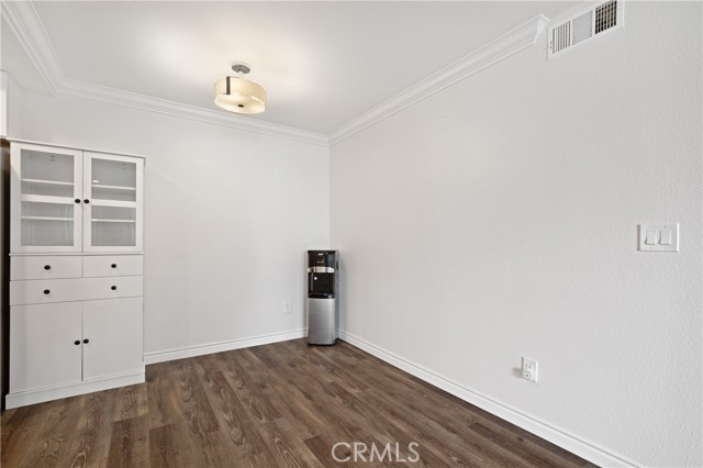 Detail Gallery Image 9 of 31 For 16377 Lakeshore 6k,  Lake Elsinore,  CA 92530 - 2 Beds | 2/1 Baths