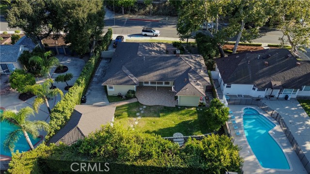 Detail Gallery Image 16 of 18 For 2741 E Glenoaks Bld, Glendale,  CA 91206 - 3 Beds | 2 Baths