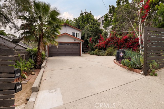 2114 India Street, Los Angeles CA: https://media.crmls.org/medias/6e04e979-f40e-489a-9b8b-e9111f688788.jpg