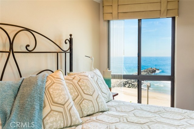 Master Bedroom Ocean View!