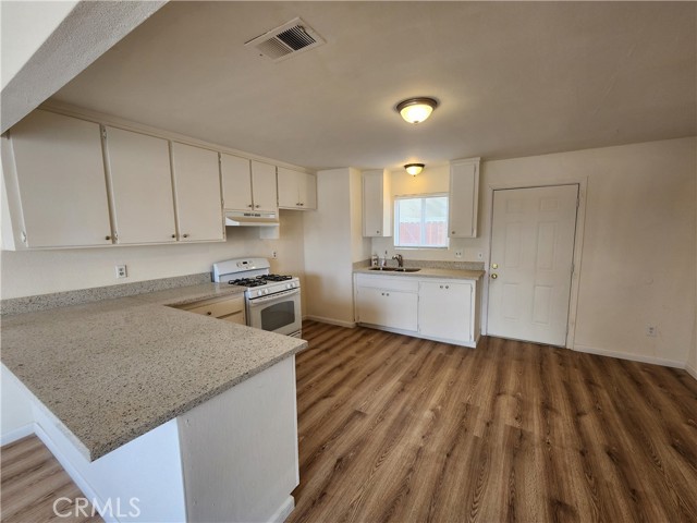 Detail Gallery Image 5 of 12 For 9825 N Loop Bld a,  California City,  CA 93505 - 2 Beds | 1 Baths