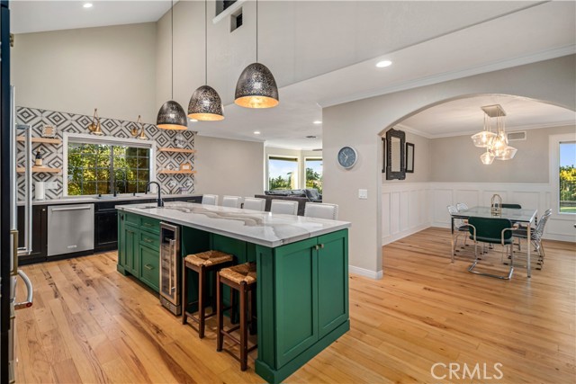 Detail Gallery Image 14 of 72 For 41432 Terrazzo Dr, Palmdale,  CA 93551 - 4 Beds | 3 Baths