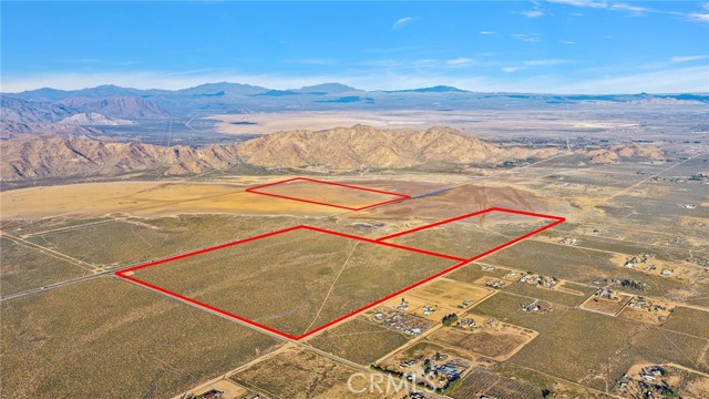 Detail Gallery Image 10 of 19 For 317 Highway 18, Lucerne Valley,  CA 92356 - – Beds | – Baths