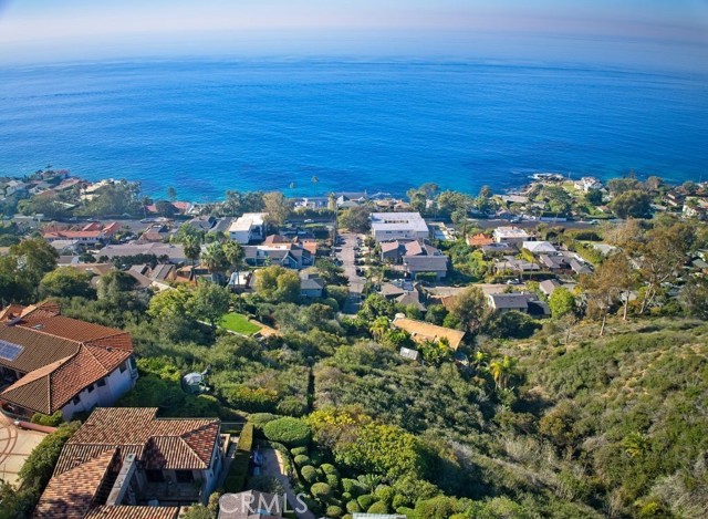 Detail Gallery Image 3 of 8 For 2333 San Clemente, Laguna Beach,  CA 92651 - – Beds | – Baths