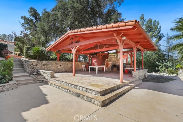 Detail Gallery Image 12 of 69 For 1804 Valle Vista, Redlands,  CA 92373 - 6 Beds | 4/1 Baths