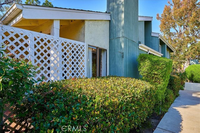 Detail Gallery Image 5 of 43 For 3432 Hollow Brook Cir #114,  Costa Mesa,  CA 92626 - 2 Beds | 2 Baths