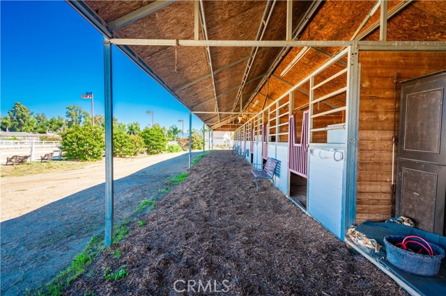 Detail Gallery Image 15 of 75 For 37550 Avenida La Cresta, Murrieta,  CA 92562 - 4 Beds | 2/1 Baths