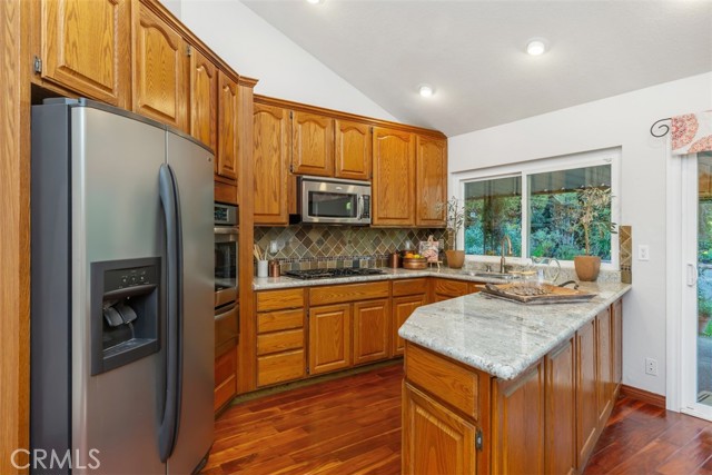 Detail Gallery Image 9 of 34 For 8001 Swan Cir, La Palma,  CA 90623 - 3 Beds | 2 Baths