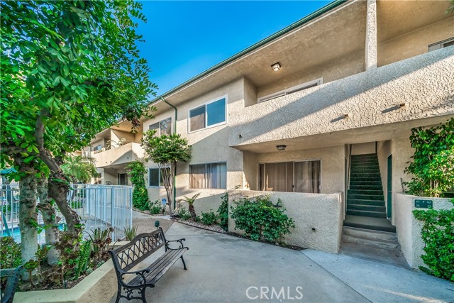 Detail Gallery Image 1 of 1 For 5328 Newcastle Ave #61,  Encino,  CA 91316 - 1 Beds | 1 Baths