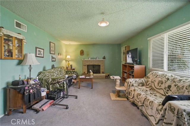 Detail Gallery Image 2 of 21 For 3357 W Olinda Ln, Anaheim,  CA 92804 - 3 Beds | 2 Baths