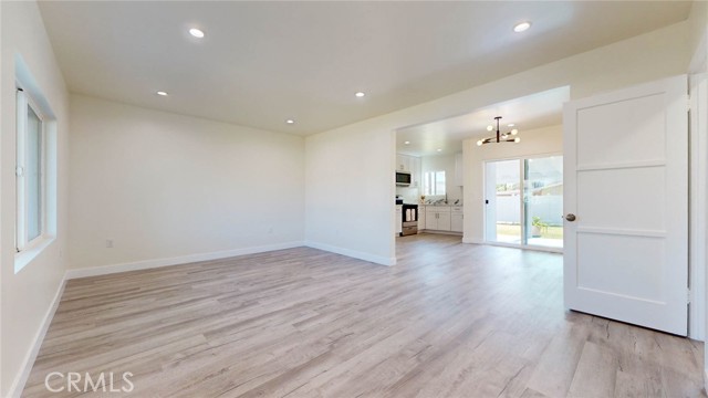Detail Gallery Image 5 of 27 For 9971 Ilex Ave, Pacoima,  CA 91331 - 2 Beds | 1 Baths