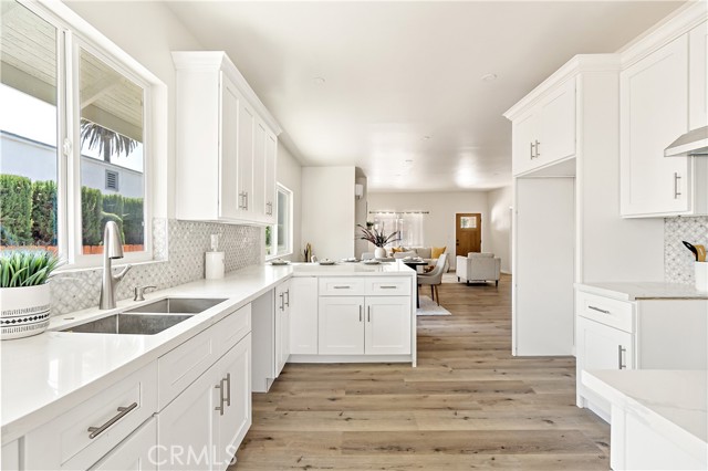 Detail Gallery Image 12 of 52 For 1251 Leighton Ave #1251,  Los Angeles,  CA 90037 - 5 Beds | 2 Baths