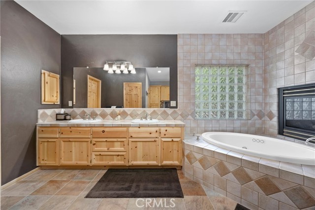 Detail Gallery Image 36 of 71 For 10820 Bonita Way, Wofford Heights,  CA 93285 - 4 Beds | 3 Baths