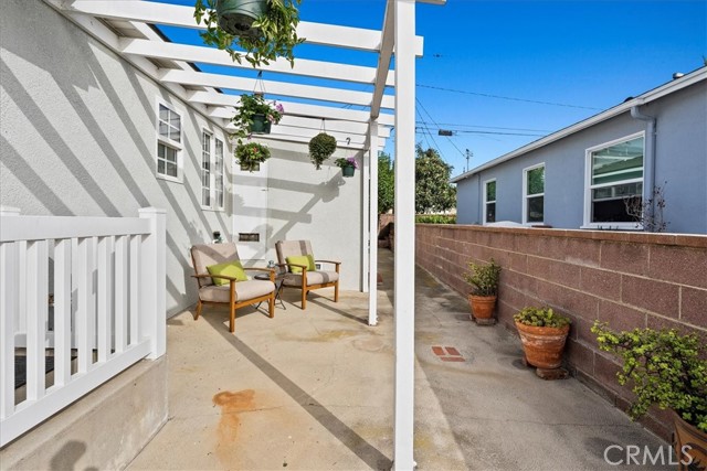 1601 18th Street, Manhattan Beach, California 90266, 3 Bedrooms Bedrooms, ,1 BathroomBathrooms,Residential,Sold,18th,SB21241206