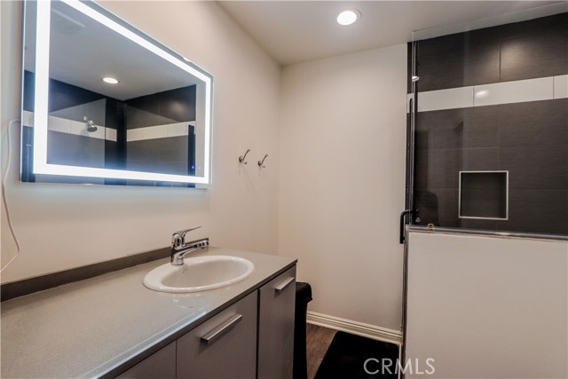 Detail Gallery Image 13 of 34 For 911 N Kings Rd #118,  West Hollywood,  CA 90069 - 2 Beds | 2 Baths