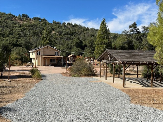 5049 CA-78, Santa Ysabel CA: https://media.crmls.org/medias/6e0a5bad-3363-491b-a82b-706e05e73f18.jpg