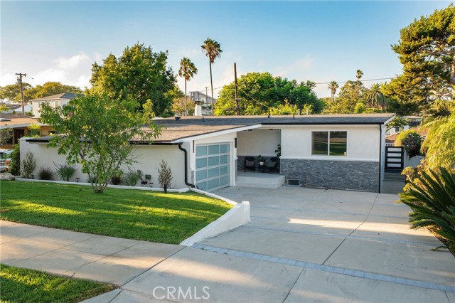 1334 Gertruda Avenue, Redondo Beach, California 90277, 4 Bedrooms Bedrooms, ,Residential,Sold,Gertruda,SB23153301