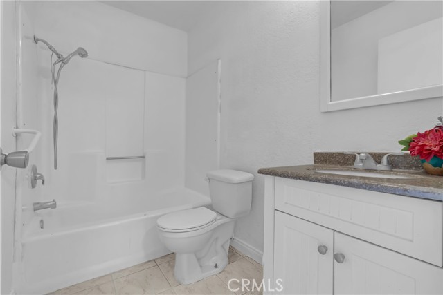 Detail Gallery Image 14 of 21 For 22214 Horst, Hawaiian Gardens,  CA 90716 - 3 Beds | 2 Baths