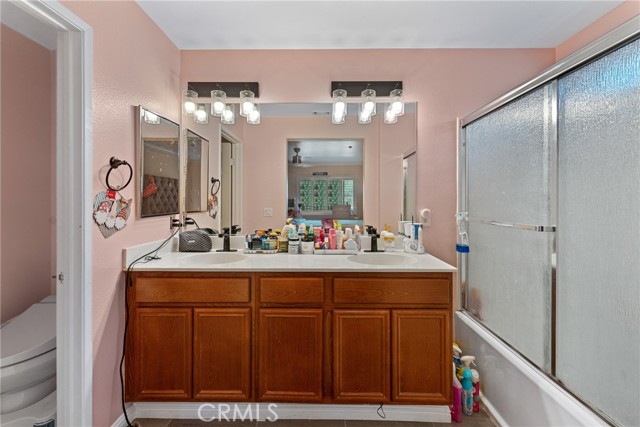 Detail Gallery Image 26 of 38 For 25840 Iris Ave #B,  Moreno Valley,  CA 92551 - 2 Beds | 2/1 Baths