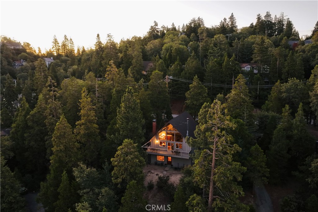 https://media.crmls.org/medias/6e0e021c-3756-4e1d-9d52-8ce70ee842c1.jpg?preset=X-Large