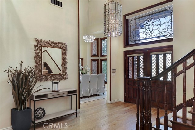 6137 Paseo La Vista, Woodland Hills CA: https://media.crmls.org/medias/6e0e9ab0-f632-437c-a6e0-38f9faac5f86.jpg