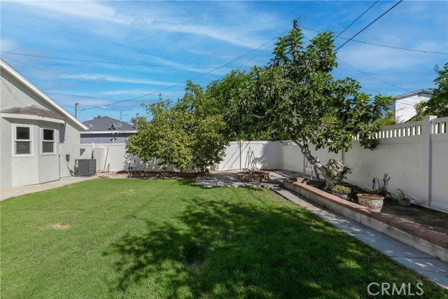 17706 Collins Street photo 27
