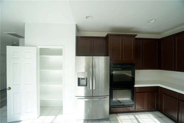 Detail Gallery Image 12 of 66 For 14001 Jockey Ln, Victorville,  CA 92394 - 4 Beds | 3 Baths