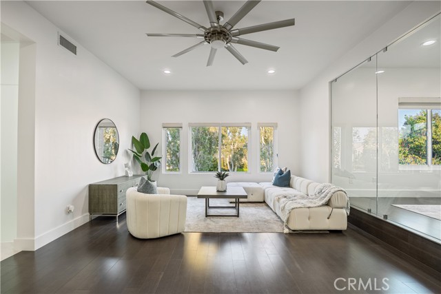 Image 22 of 47 For 4802 Corsica Drive