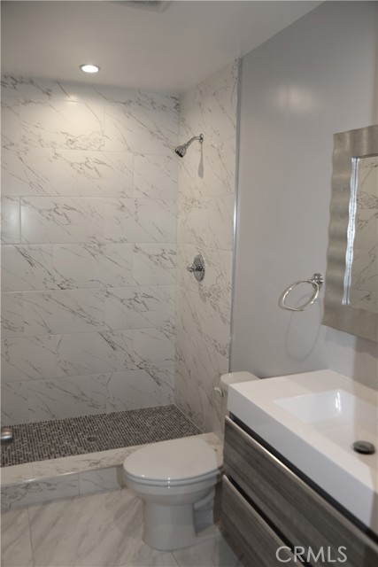 7419 Alabama Avenue, Canoga Park CA: https://media.crmls.org/medias/6e0fe017-eaf4-4d42-9302-352021a8da01.jpg