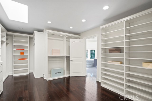 13320 Mulholland Drive, Beverly Hills CA: https://media.crmls.org/medias/6e104d97-a63b-422c-be68-5b49c2ad309c.jpg