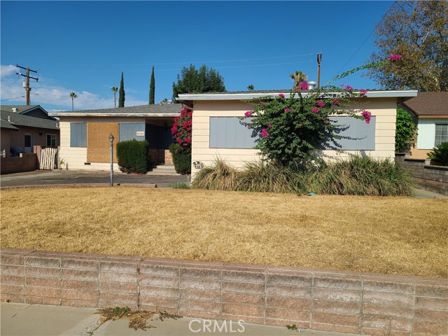 7938 Chantry Avenue, Fontana CA: https://media.crmls.org/medias/6e105e95-8009-436d-a049-59487d40ad1c.jpg