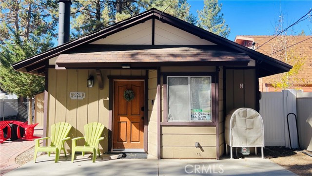 Detail Gallery Image 3 of 33 For 921 Wendy Ave, Big Bear City,  CA 92314 - 2 Beds | 2 Baths