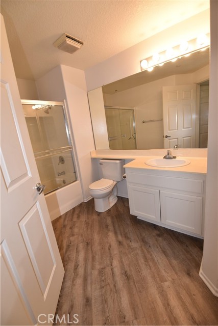 Detail Gallery Image 8 of 17 For 130 S Barranca St #209,  West Covina,  CA 91791 - 1 Beds | 1 Baths