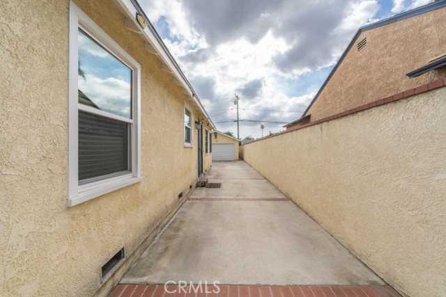 Detail Gallery Image 30 of 41 For 1656 E 63rd, Long Beach,  CA 90805 - 3 Beds | 2 Baths