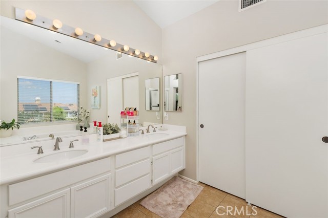 431 Redwing Drive, Corona CA: https://media.crmls.org/medias/6e124d82-32d0-4286-a804-96b6dcfc653c.jpg
