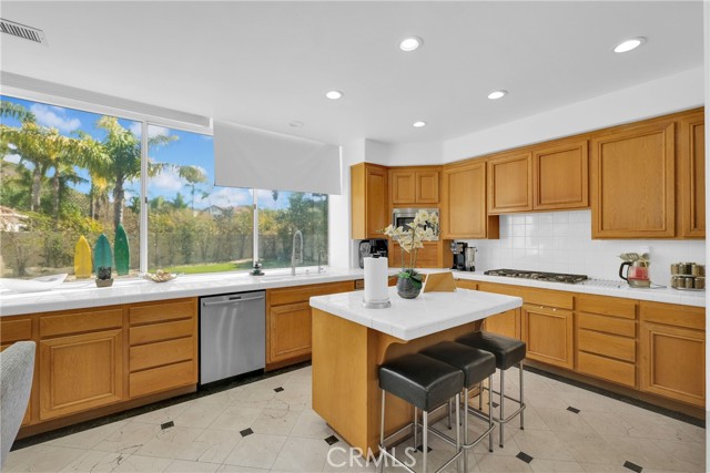 Detail Gallery Image 21 of 62 For 515 Chippendale Ave, Simi Valley,  CA 93065 - 5 Beds | 4 Baths