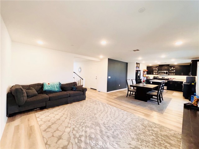 Detail Gallery Image 7 of 66 For 32770 Shorecrest, Lake Elsinore,  CA 92530 - 4 Beds | 3 Baths