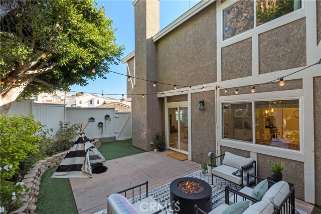 Backyard: Plenty of Room for Entertaining.