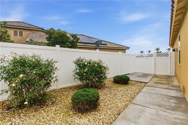 Detail Gallery Image 24 of 40 For 14108 Ebrington, Bakersfield,  CA 93311 - 2 Beds | 2 Baths