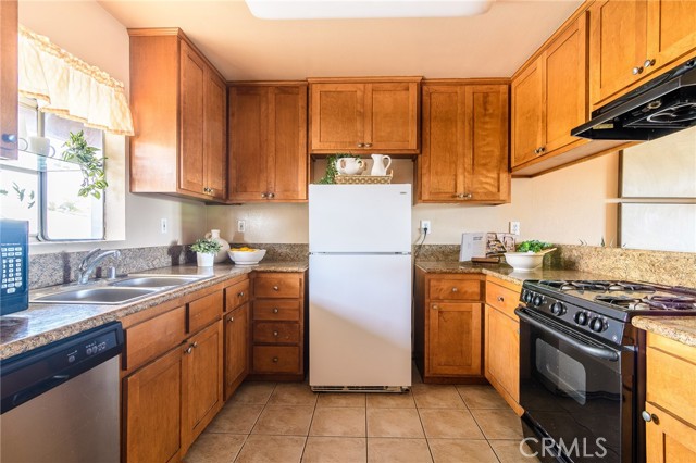 Detail Gallery Image 3 of 23 For 524 Nebraska Ave #303,  Long Beach,  CA 90802 - 2 Beds | 2 Baths