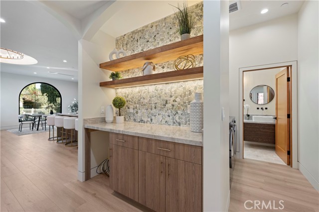 Detail Gallery Image 32 of 73 For 4026 Garden Ave, Los Angeles,  CA 90039 - 5 Beds | 4/2 Baths