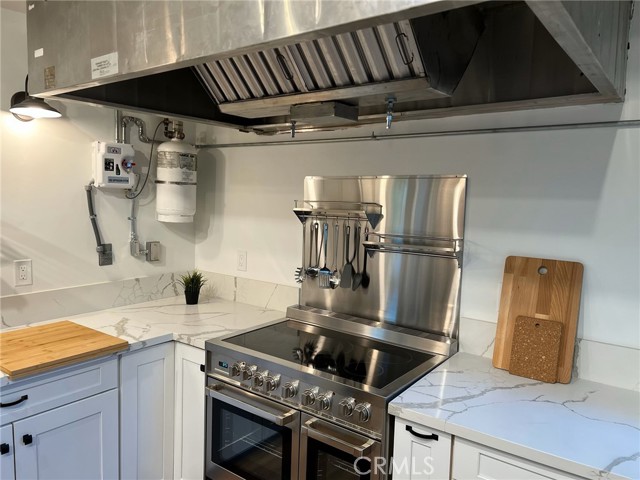 1700 Osos Street, San Luis Obispo CA: https://media.crmls.org/medias/6e167534-b003-486a-826f-375c5033ec22.jpg