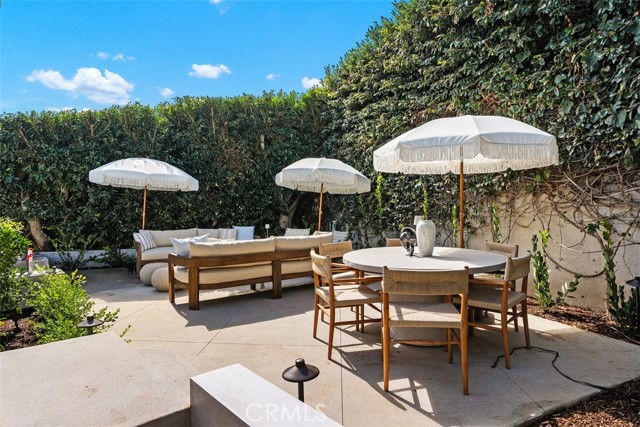 Detail Gallery Image 32 of 48 For 307 Emerald Bay, Laguna Beach,  CA 92651 - 5 Beds | 4/1 Baths