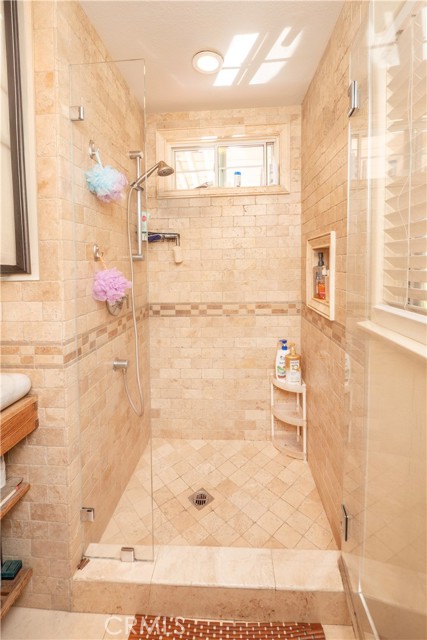 Detail Gallery Image 19 of 30 For 641 Ridgefield Dr, Claremont,  CA 91711 - 4 Beds | 3 Baths