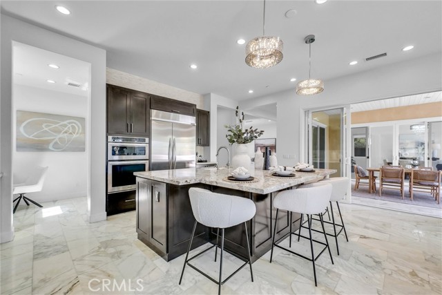 Detail Gallery Image 10 of 75 For 520 N Bardsdale Pl, Brea,  CA 92821 - 5 Beds | 5/1 Baths