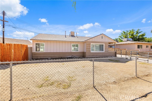 Detail Gallery Image 2 of 33 For 44226 2nd St, Lancaster,  CA 93535 - 4 Beds | 2 Baths