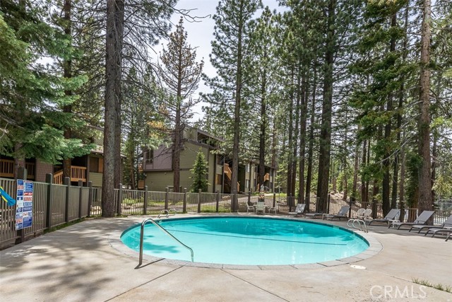 152 Viewpoint Road, Mammoth Lakes CA: https://media.crmls.org/medias/6e17bfd3-faf2-4165-acad-ffcba0a1fff6.jpg