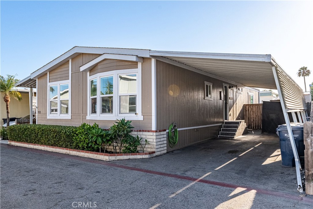 MLS #OC26150574 image #1